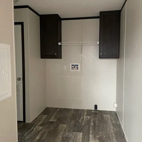 705 Ernest St — Photo 12