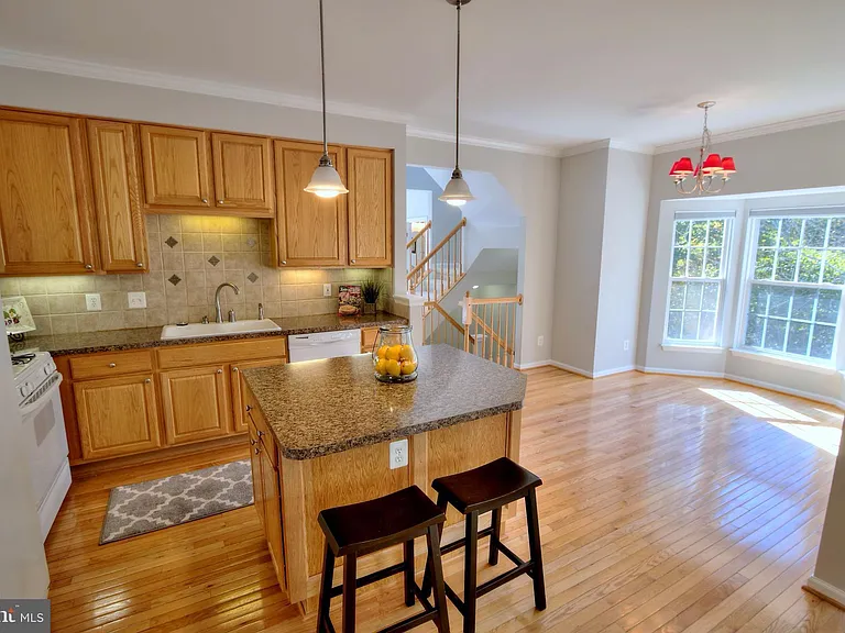 10150 Elgin Way — Photo 13
