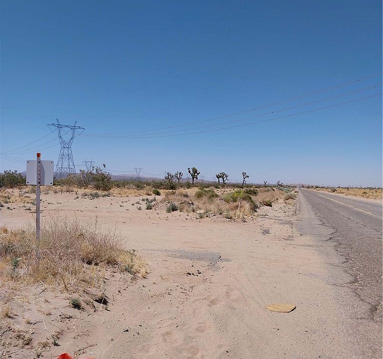 2nd image of 888 Koala Rd