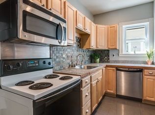 16 Walden St #2R, Cambridge, MA 02140