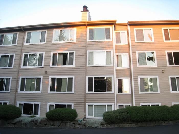 1st image of 12027 15th Ave NE APT 302