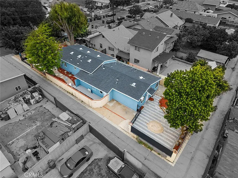 1516 E Young St — Photo 17