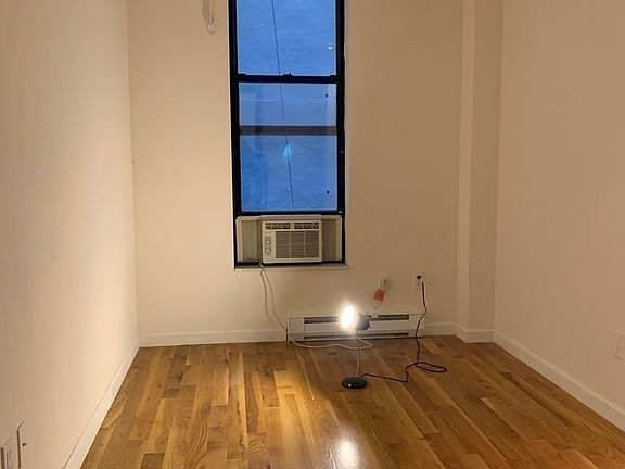 3rd image of 7 W 108th St Unit 4AA