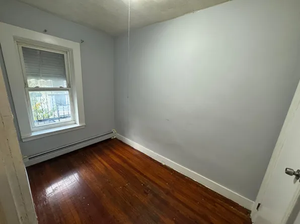 111 Baldwin Avenue image 5 of 7