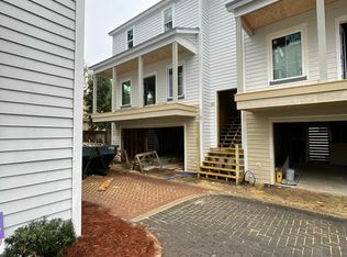 7 Iron Forge Aly, Charleston, SC 29403