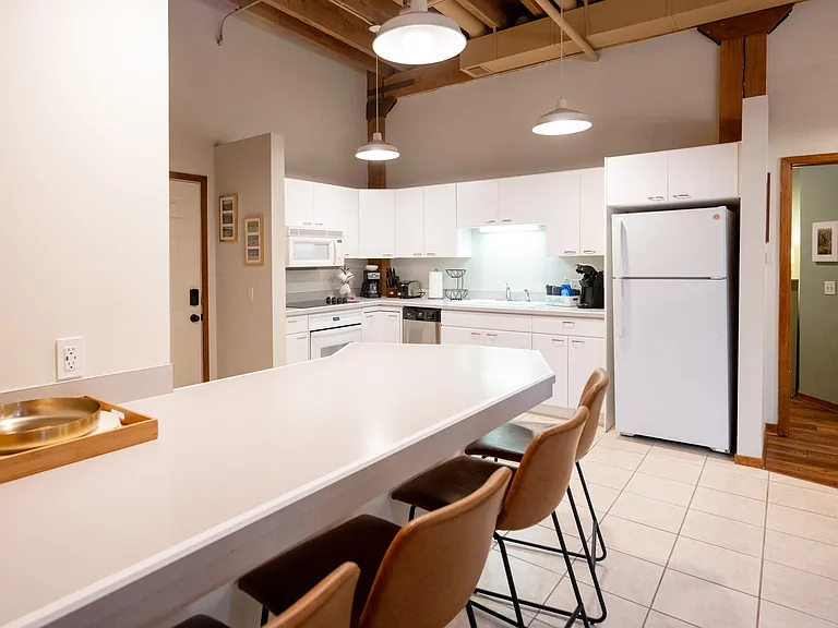 110 N Harbor Dr #104 — Photo 16
