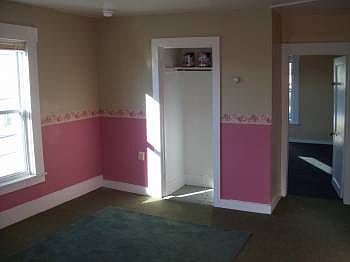 2nd image of 178 Douglas St