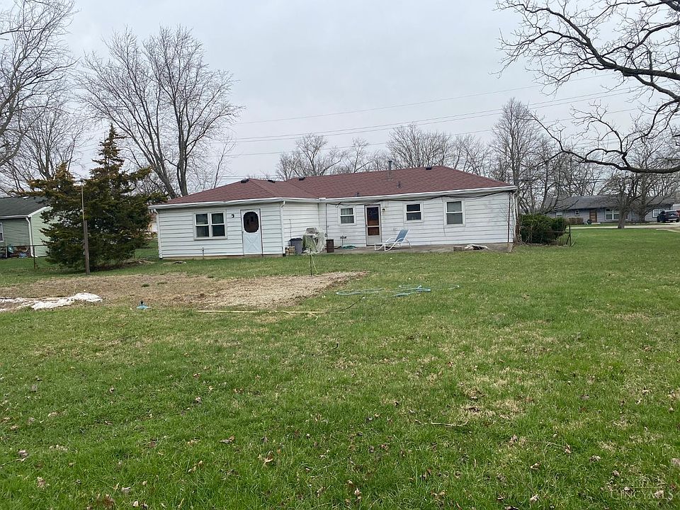 2nd image of 7957 W Chester Rd