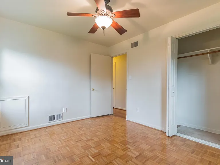 9702 Bellevue Dr — Photo 23