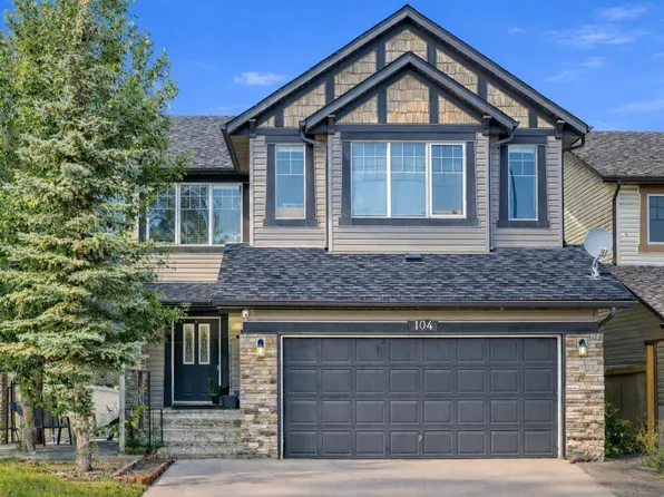 104 Panamount Ter NW, Calgary, AB T3K 0H8