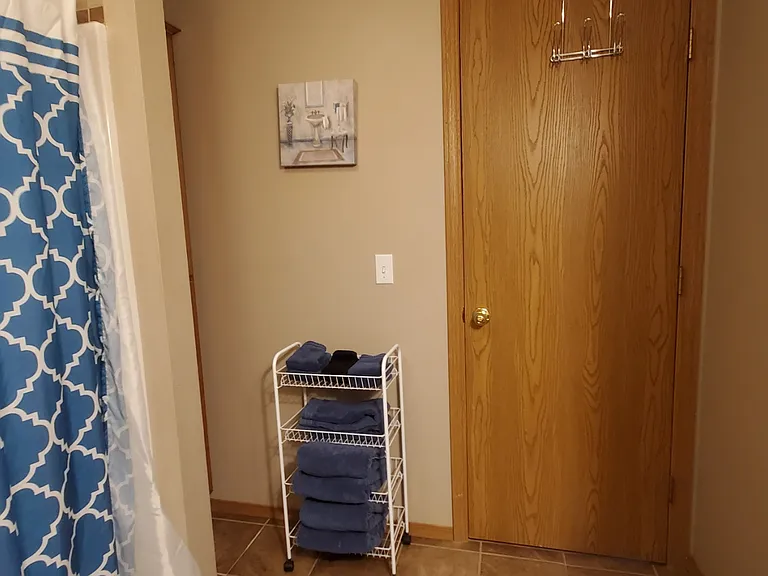 4453 W Portland St — Photo 16