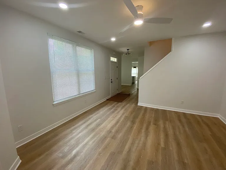 977 Water Oak Ct — Photo 5