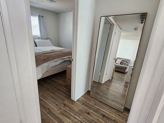 4th image of 509 E Vogel Ave APT 2