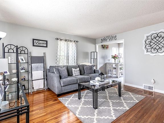 2nd image of 3002 Livingston Ave