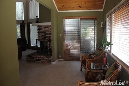 4th image of 12083 Hillhurst Cir