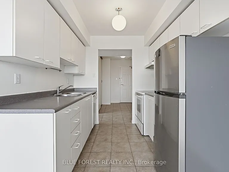 30 Chapman Ct #610 — Photo 17