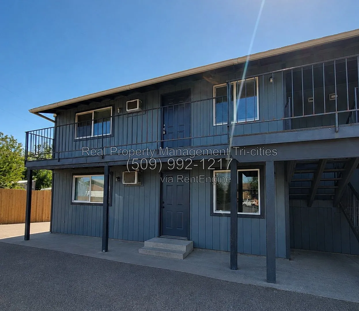3 bed, 1.5 bath, 1100 sqft, $1,295 — Photo 1