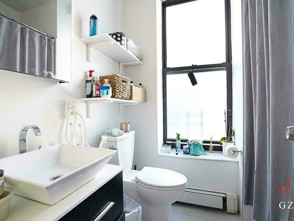2nd image of 400 W 153rd St #1B