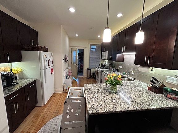 4th image of 4141 N Greenview Ave #2N