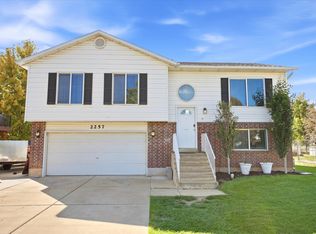 2257 N 2290 W, Clinton, UT 84015