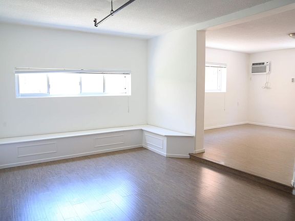 3rd image of 8110 Norton Ave APT 9