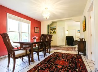 1215 Eugene St, Hood River, OR 97031