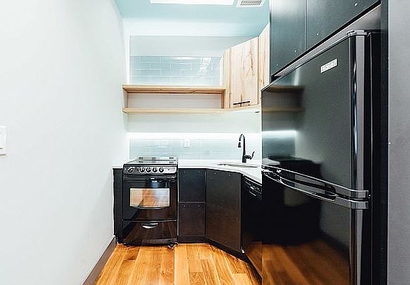 4th image of 675 Grand St #4A