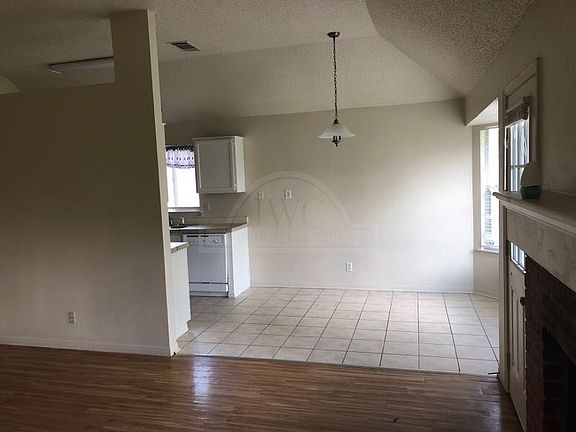 4th image of 2506 Remington Dr