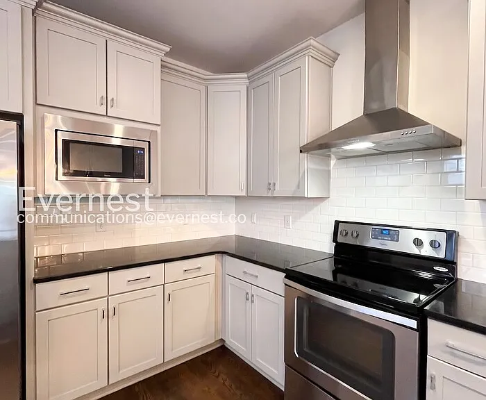 1003B Spain Ave — Photo 4