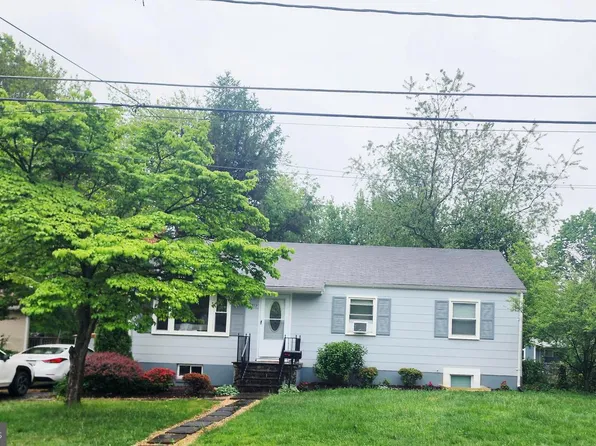 10217 Rodgers Rd, Fairfax, VA 22030