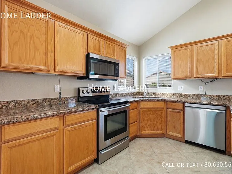 599 W Country Estates Ave — Photo 6