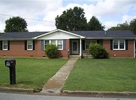 3rd image of 509 N Elm St