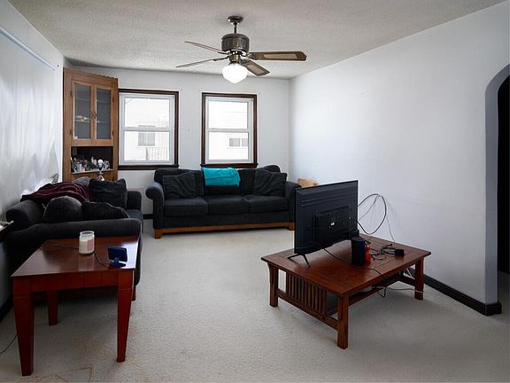 2nd image of 1233 Parallel St