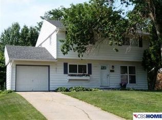 13467 Oak St, Omaha, NE 68144