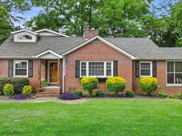 117 Bellvue Dr, Toccoa, GA 30577