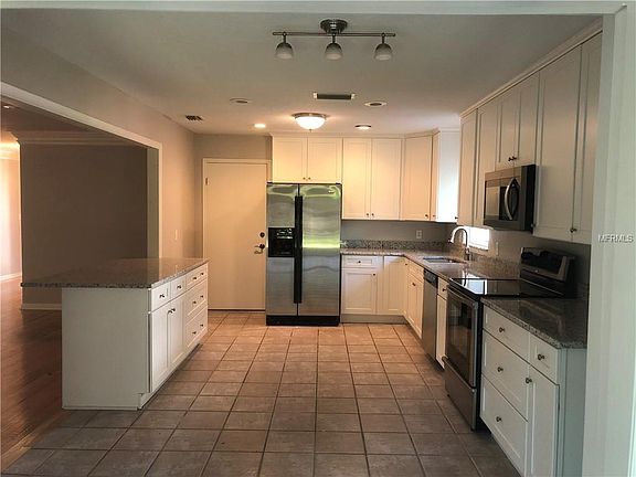 4th image of 1624 Lawton Ln