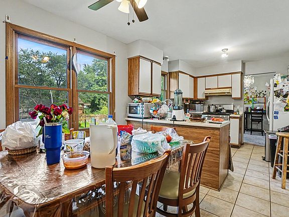 4th image of 261 Vista Dr