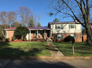 2021 Club View Dr NW, Huntsville, AL 35810