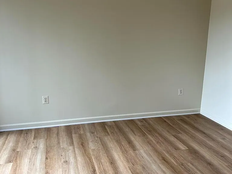 601 Meadowbrook Dr — Photo 3