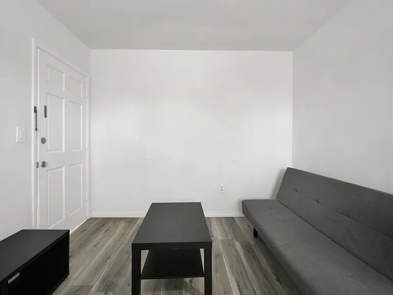 7 Salamanca Ave #4 — Photo 3