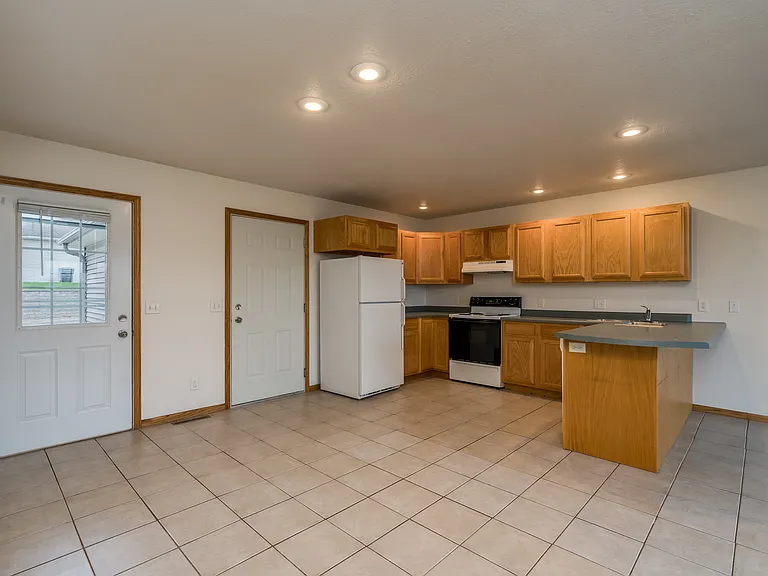 637 S Aspen Ct — Photo 9