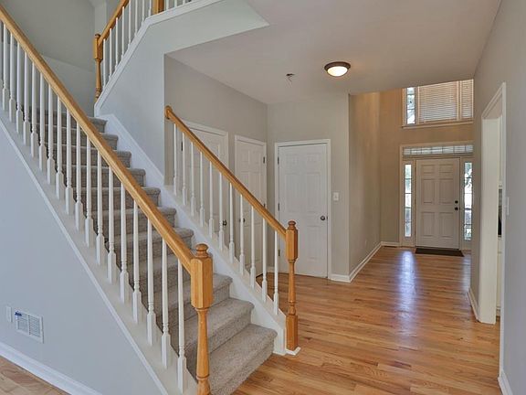5th image of 1854 Fox Chapel Dr SE