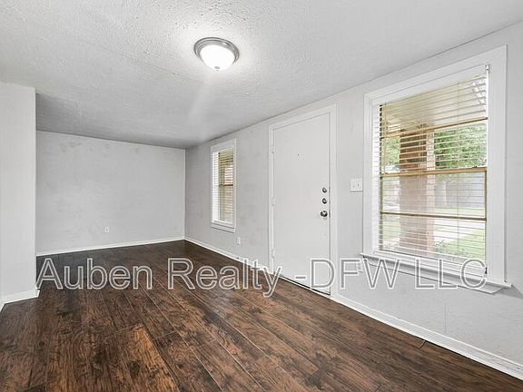 5th image of 521 Ruth St Unit A