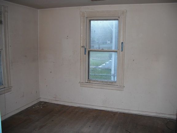 5th image of 2514 Dana St