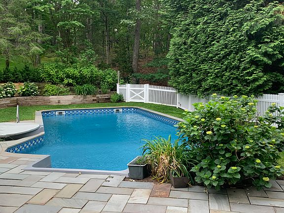 3rd image of 56 Widener Ln