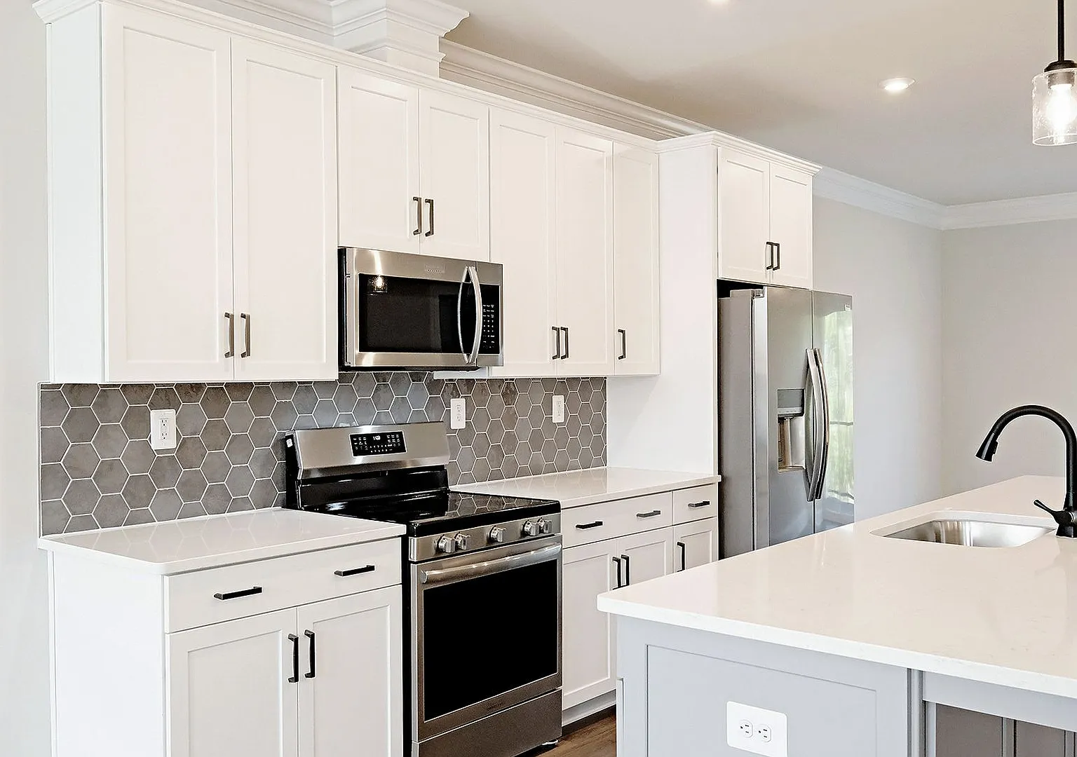 Brand New Pet-Friendly Crozet Townhome - $1,000 Move-In Special — Photo 4