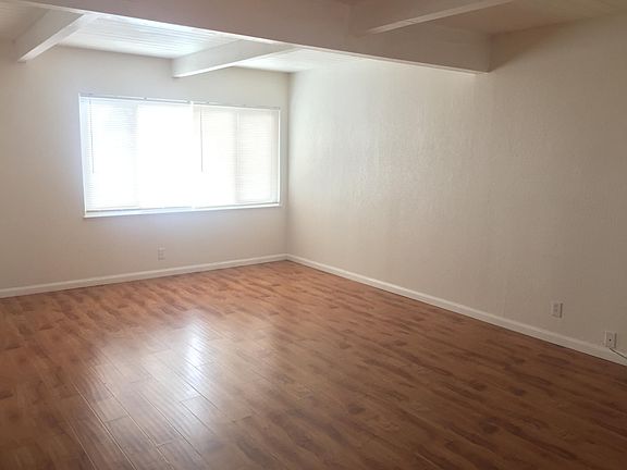 2nd image of 2214 Ohio Ave