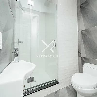 Rented by Yaffa Realty LLC | media 25