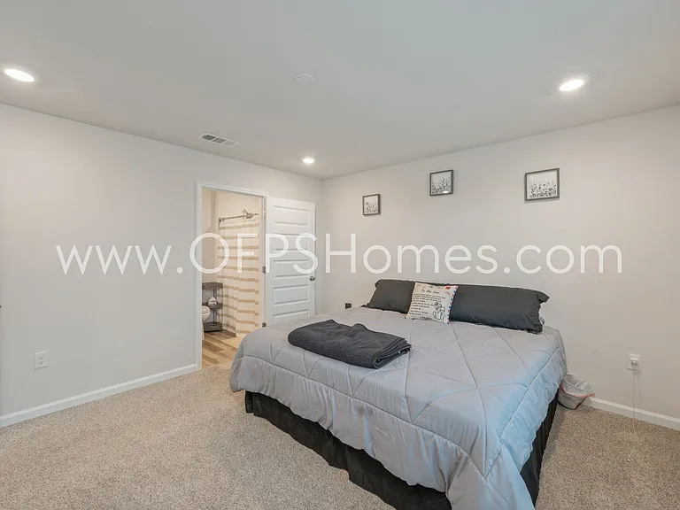 4623 Naval Ct — Photo 23