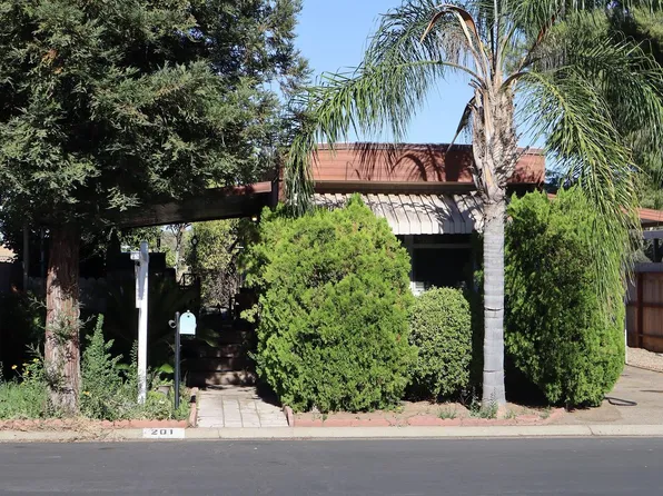 9360 N Blackstone Ave #201, Fresno, CA 93720